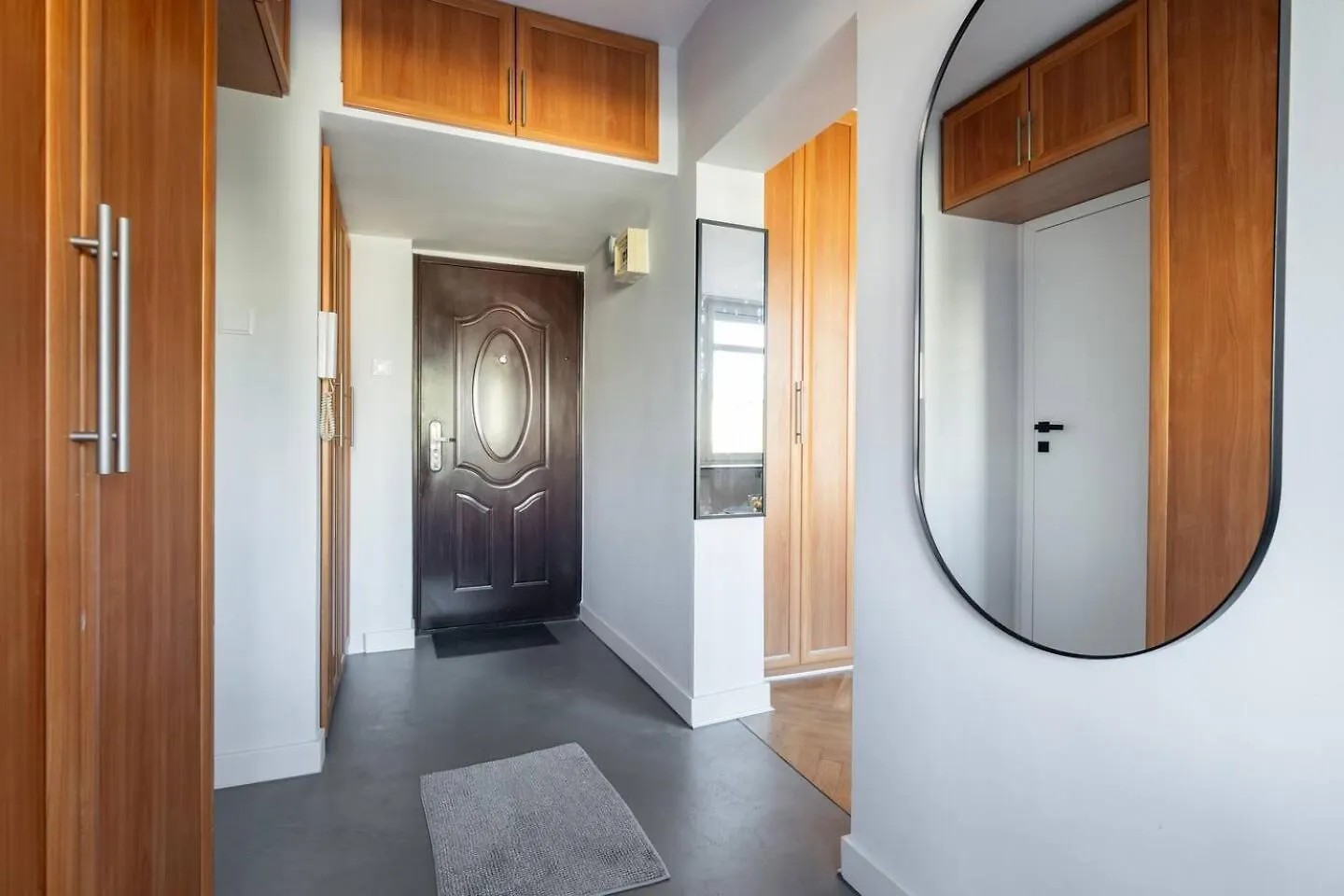 Apartment Sunbeam Studio City Centre Metro Politechnika Warsaw