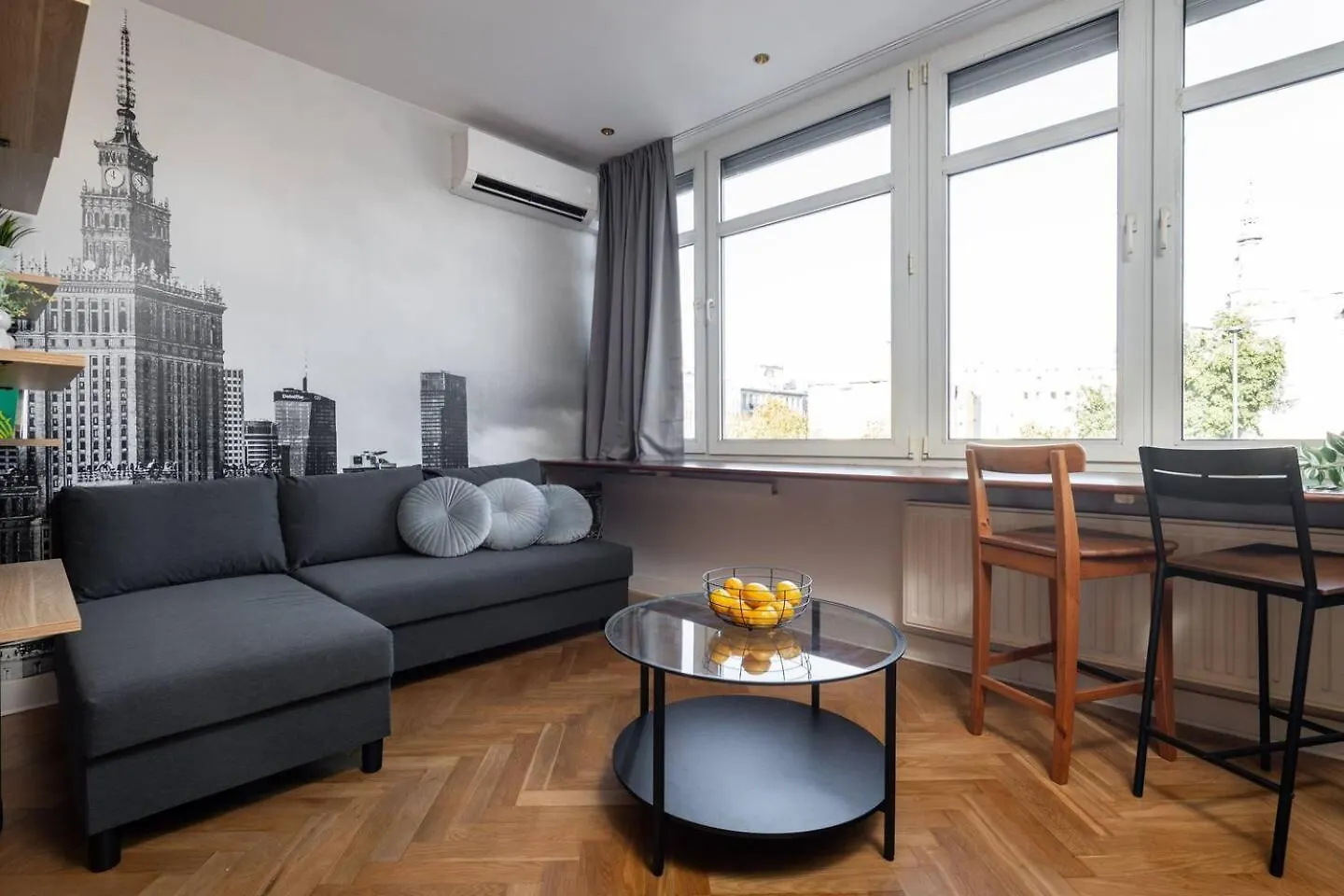 Apartment Sunbeam Studio City Centre Metro Politechnika Warsaw Poland